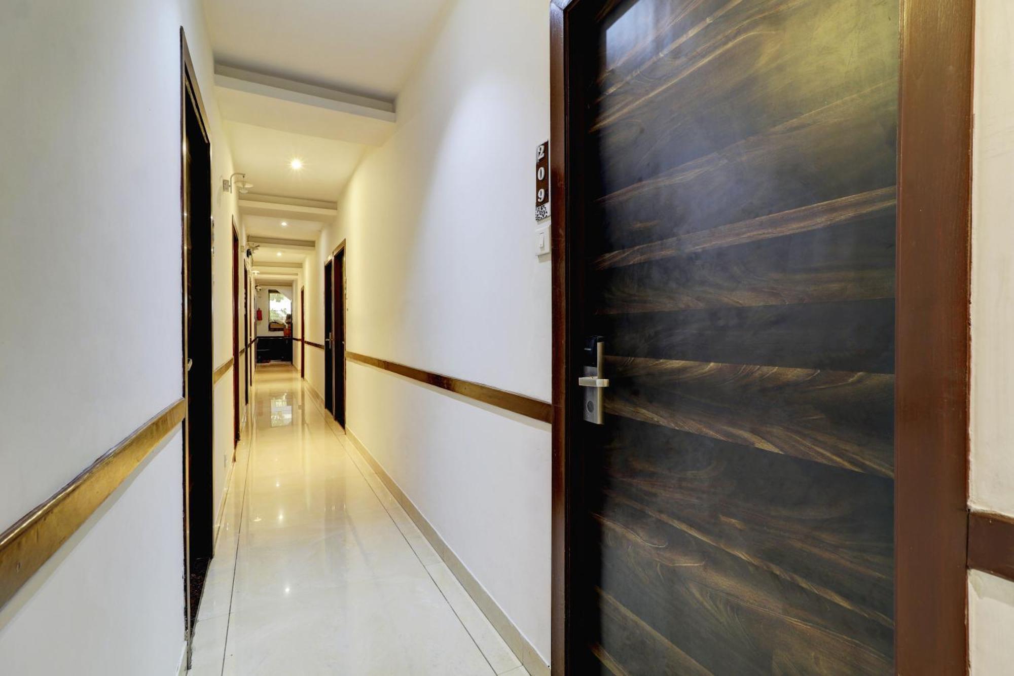 Hotel A. K. International - Fort ムンバイ エクステリア 写真