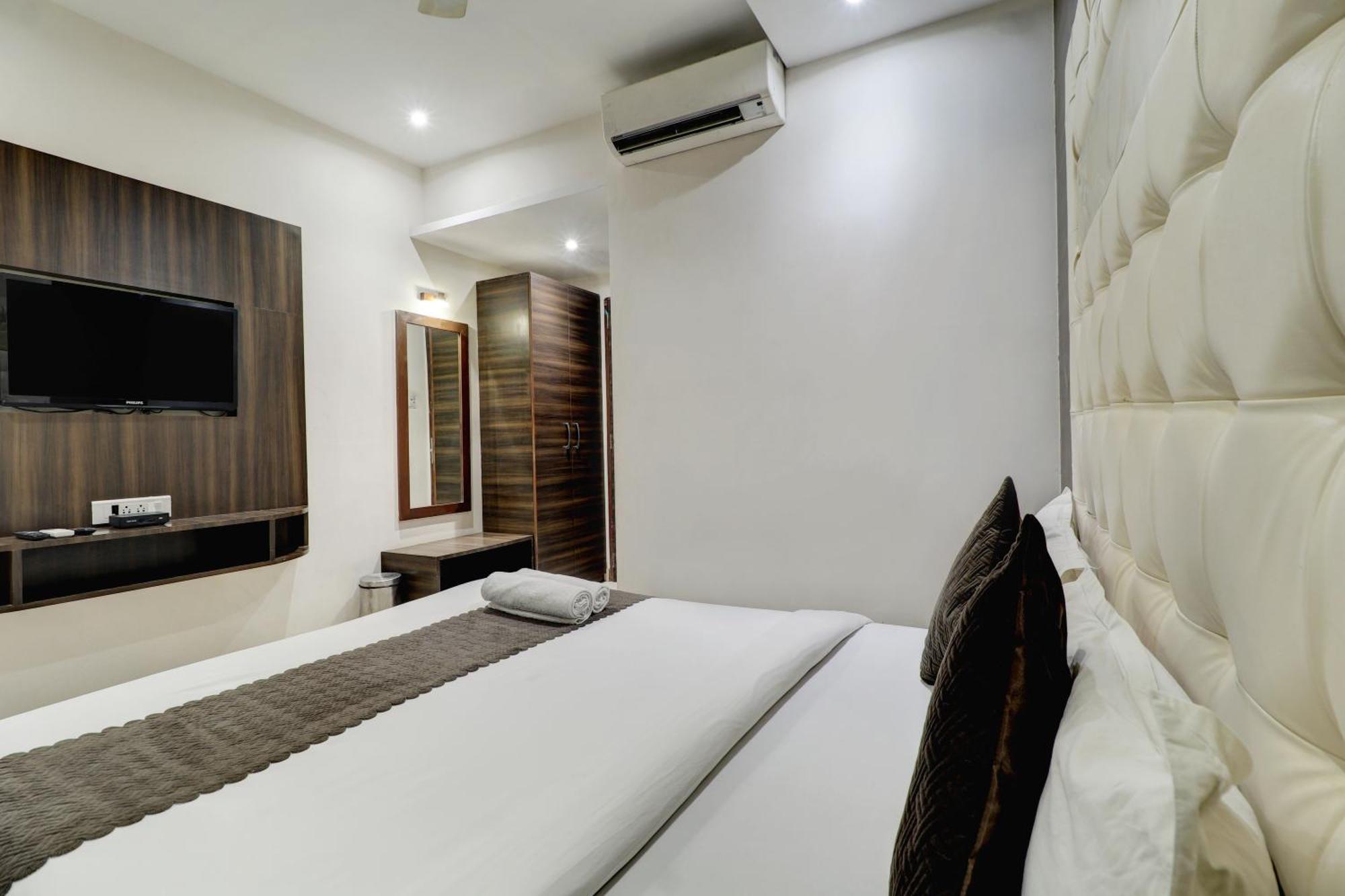 Hotel A. K. International - Fort ムンバイ エクステリア 写真