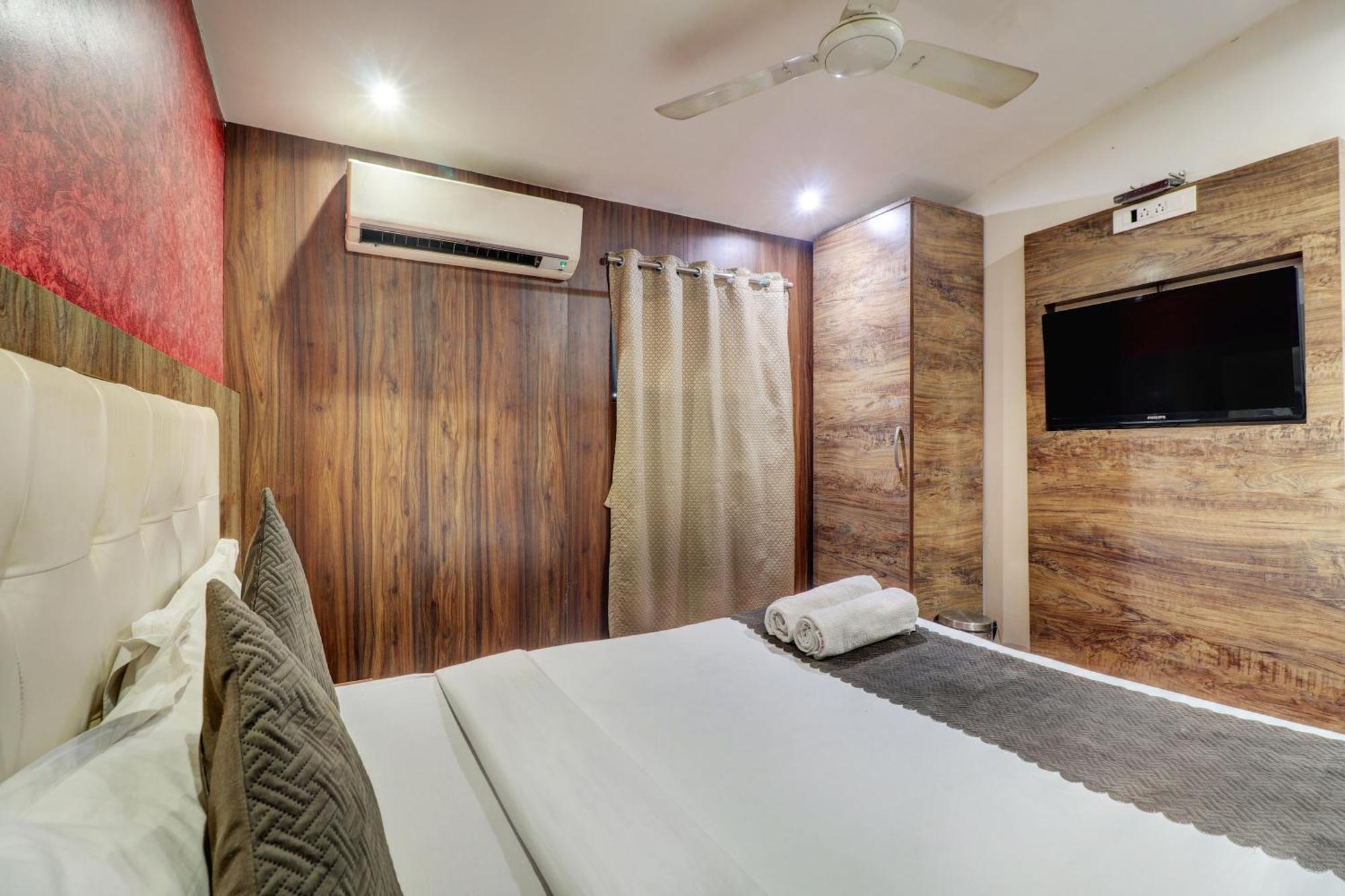 Hotel A. K. International - Fort ムンバイ エクステリア 写真